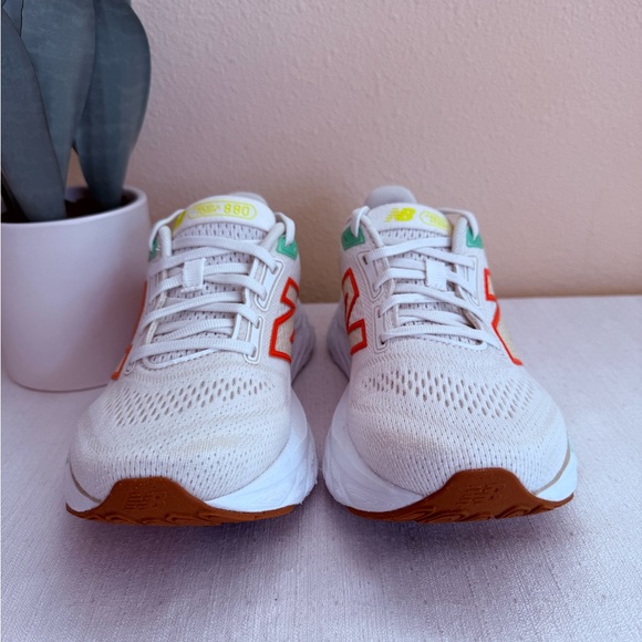 New Balance Fresh Foam Cream and Red Mesh Running Shoes - Picture 5 of 12